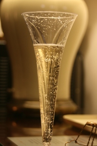 Champagne_glass_flower_stem_shape